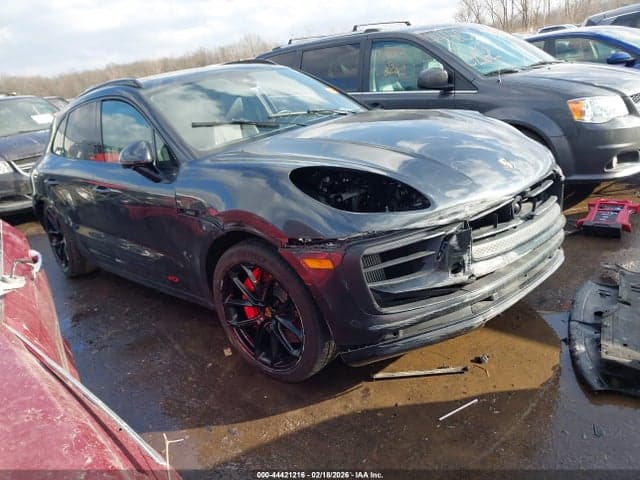 2024 PORSCHE MACAN GTS