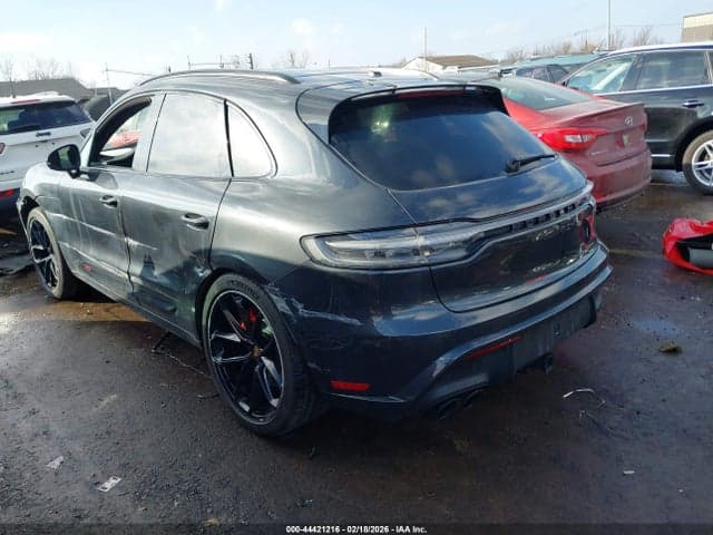 2024 PORSCHE MACAN GTS 3