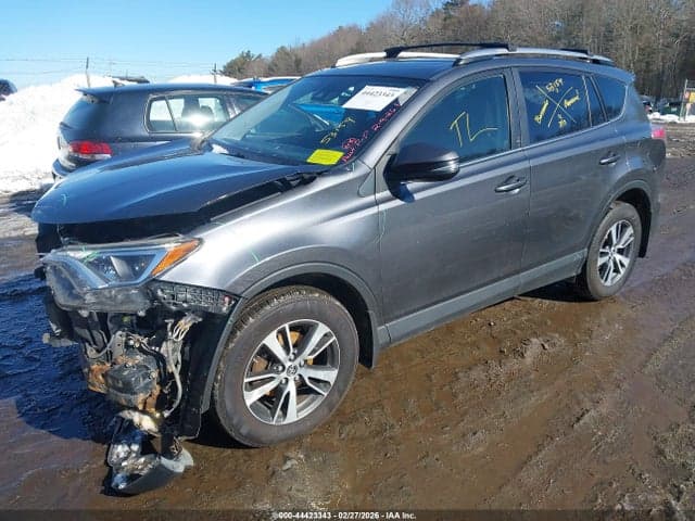 2018 TOYOTA RAV4 XLE 2