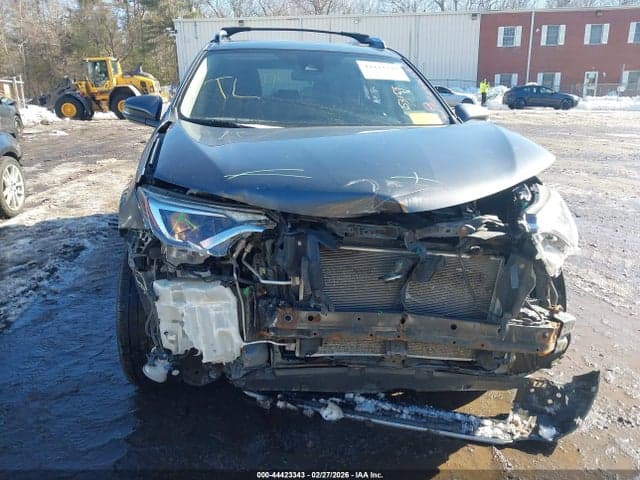 2018 TOYOTA RAV4 XLE 13