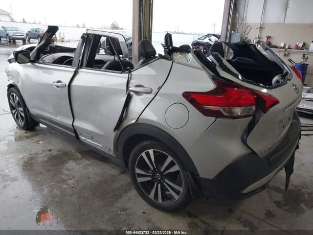 2019 NISSAN KICKS SR 3