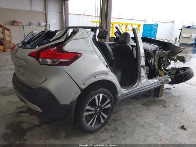 2019 NISSAN KICKS SR 4