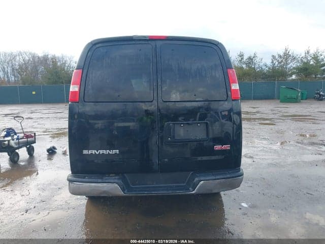 2017 GMC SAVANA 2500 WORK VAN 17