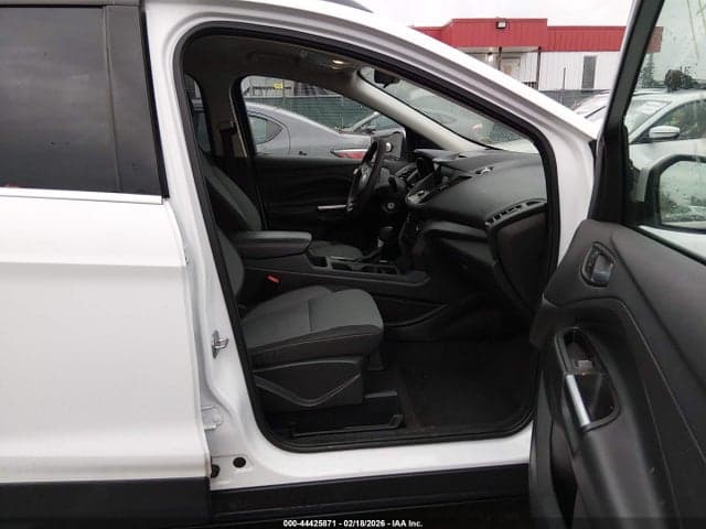 2017 FORD ESCAPE SE 5