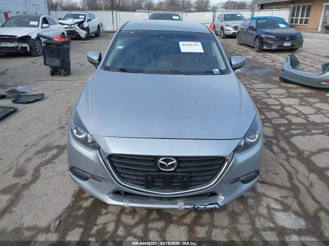 2018 MAZDA MAZDA3 TOURING 12