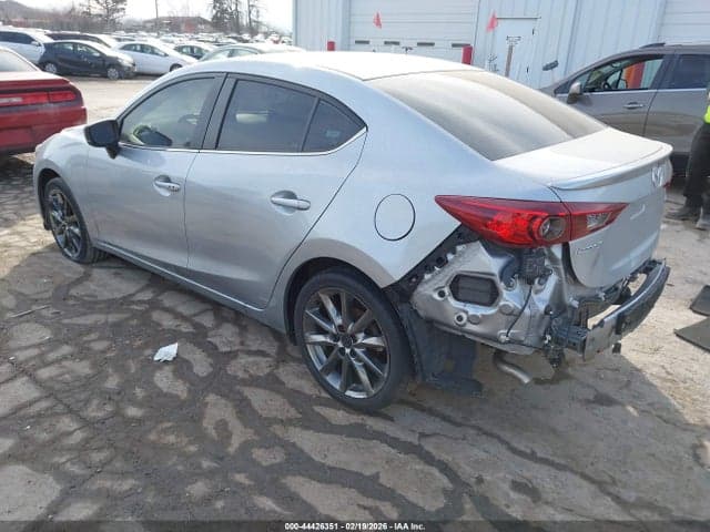 2018 MAZDA MAZDA3 TOURING 3