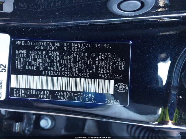 2025 TOYOTA CAMRY SE 9