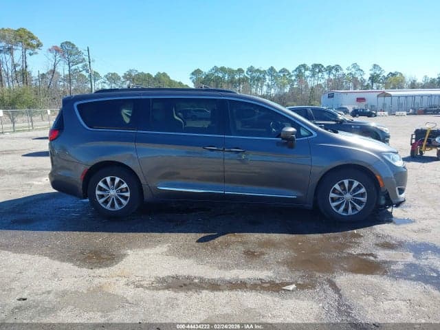 2017 CHRYSLER PACIFICA TOURING-L 13