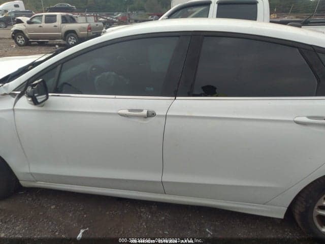 2016 FORD FUSION SE 15