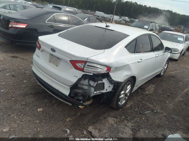 2016 FORD FUSION SE 4