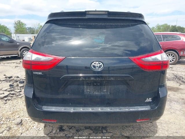 2020 TOYOTA SIENNA LE 16
