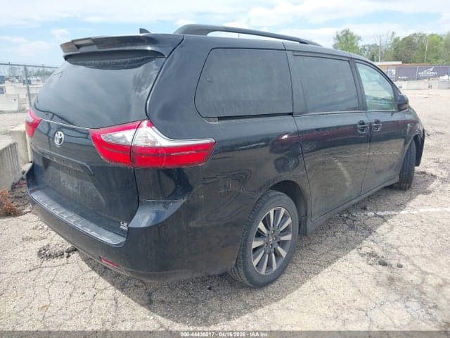 2020 TOYOTA SIENNA LE 4