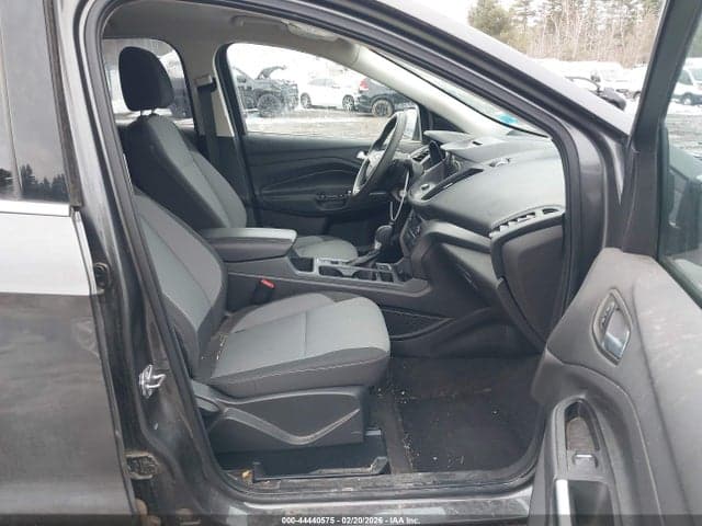 2017 FORD ESCAPE SE 5