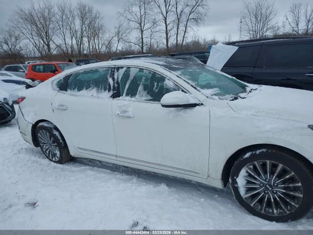 2017 KIA CADENZA PREMIUM 13