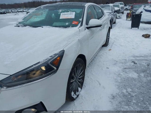 2017 KIA CADENZA PREMIUM 17