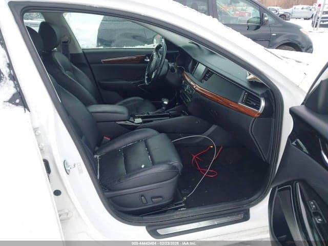 2017 KIA CADENZA PREMIUM 5