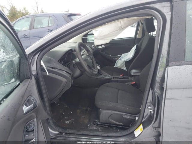 2017 FORD FOCUS SE 5