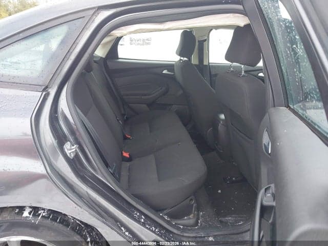 2017 FORD FOCUS SE 8