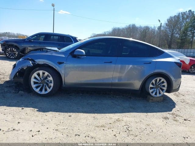 2026 TESLA MODEL Y 15