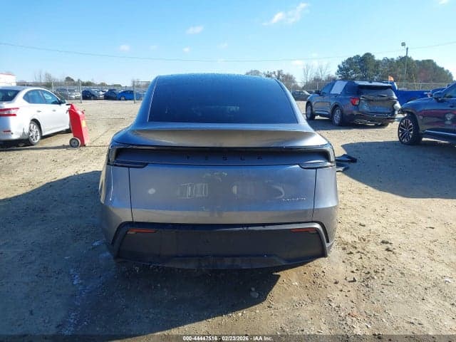 2026 TESLA MODEL Y 17