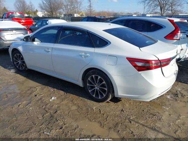 2017 TOYOTA AVALON XLE 3