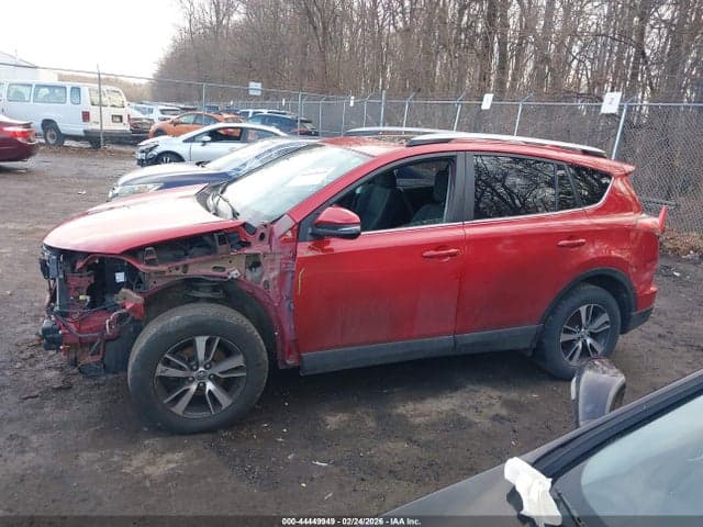 2017 TOYOTA RAV4 XLE 14