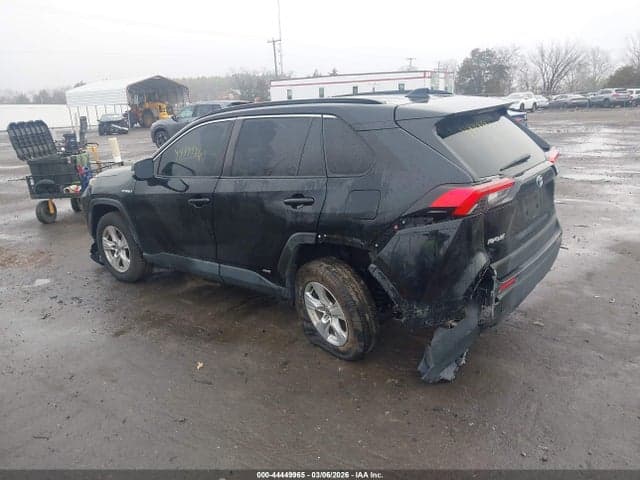 2020 TOYOTA RAV4 HYBRID XLE 3