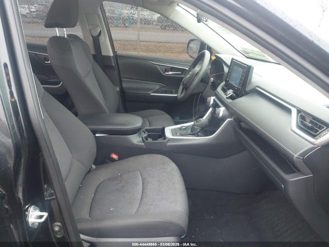 2020 TOYOTA RAV4 HYBRID XLE 5