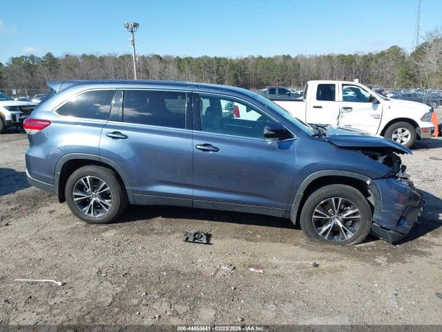 2019 TOYOTA HIGHLANDER LE 14