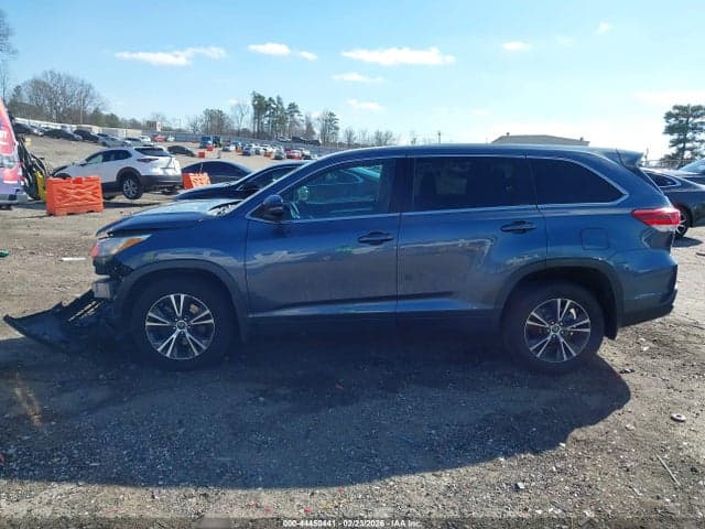 2019 TOYOTA HIGHLANDER LE 15