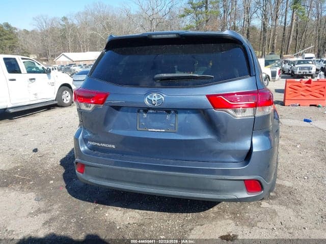 2019 TOYOTA HIGHLANDER LE 17