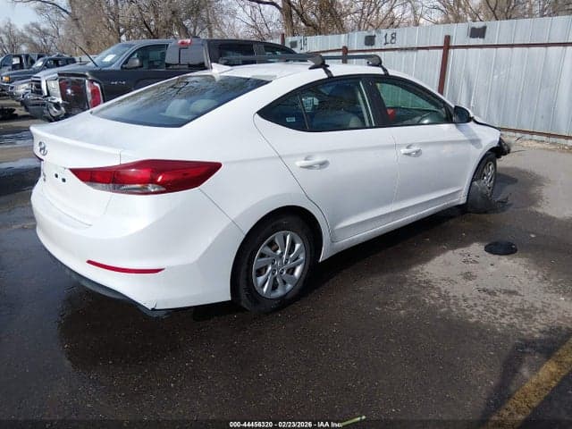 2017 HYUNDAI ELANTRA SE 4