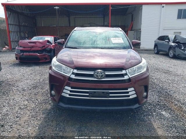 2018 TOYOTA HIGHLANDER XLE 12