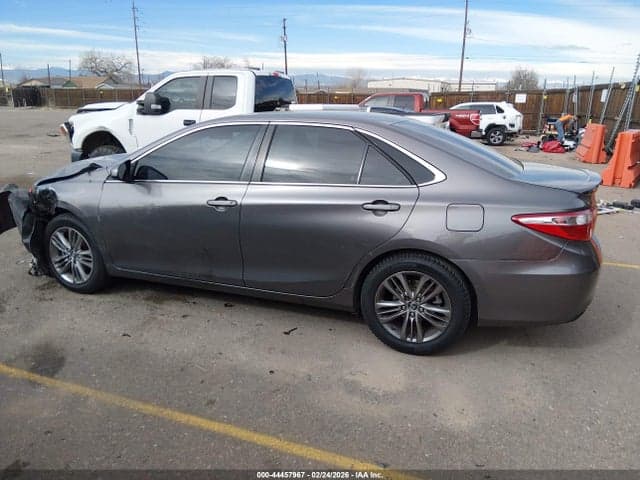 2017 TOYOTA CAMRY SE 13