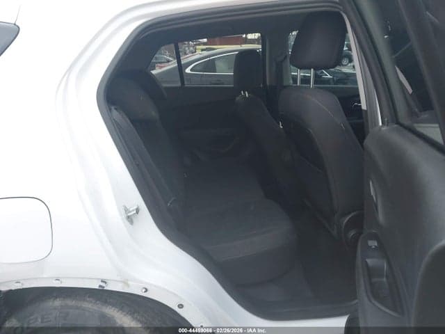2019 CHEVROLET TRAX LS 8
