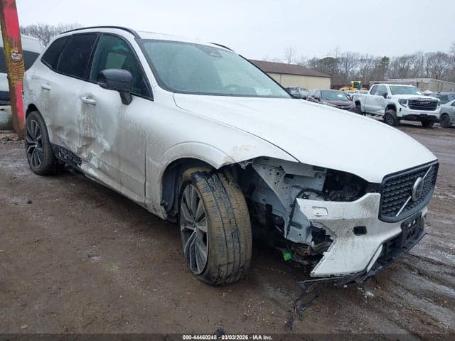 2023 VOLVO XC60 B5 PLUS DARK THEME 1