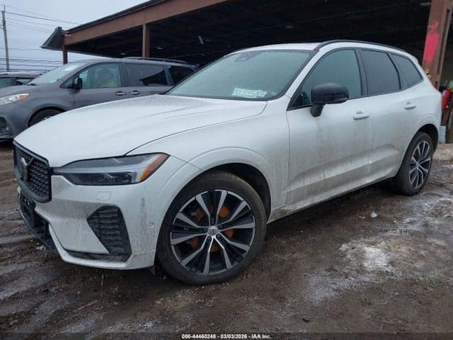 2023 VOLVO XC60 B5 PLUS DARK THEME 2