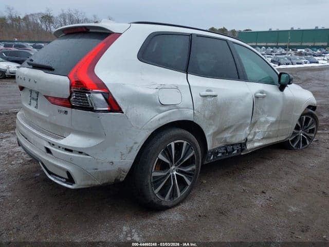 2023 VOLVO XC60 B5 PLUS DARK THEME 4