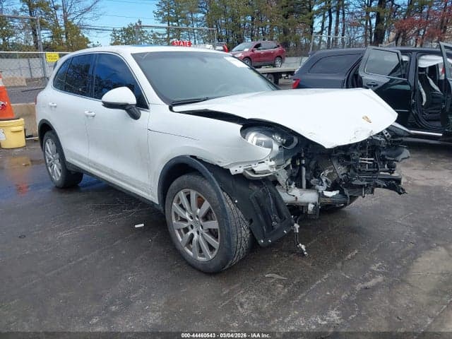 2016 PORSCHE CAYENNE 1