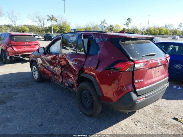 2021 TOYOTA RAV4 LE 3