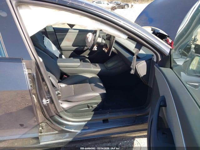 2025 TESLA MODEL 3 5
