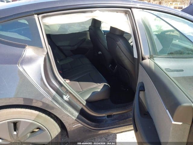 2025 TESLA MODEL 3 8