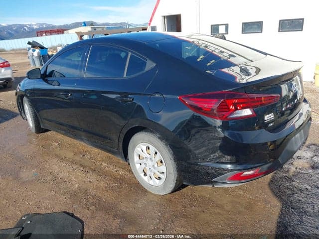 2020 HYUNDAI ELANTRA SE 3