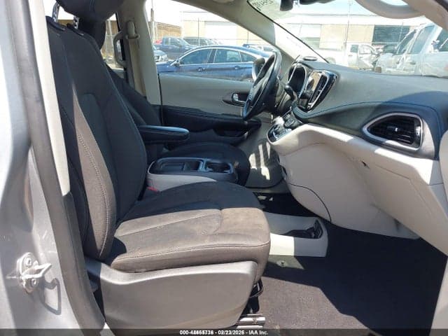 2021 CHRYSLER PACIFICA TOURING 5