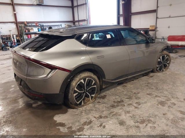 2023 KIA EV6 WIND 4