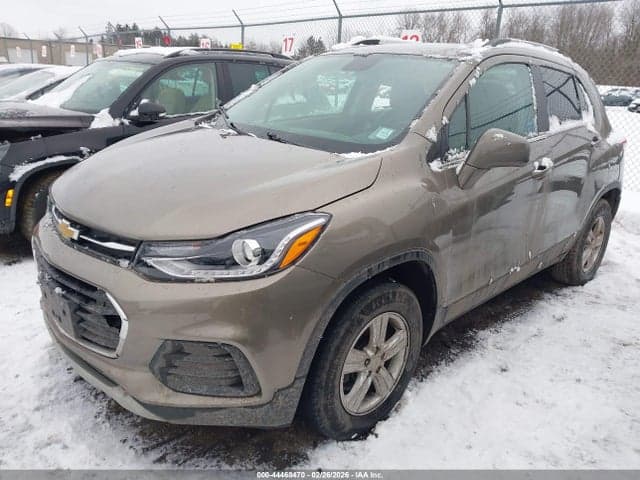 2020 CHEVROLET TRAX AWD LT 2