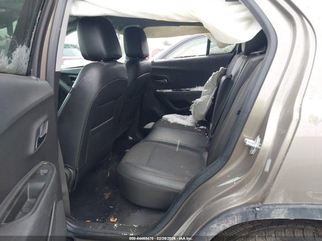 2020 CHEVROLET TRAX AWD LT 8