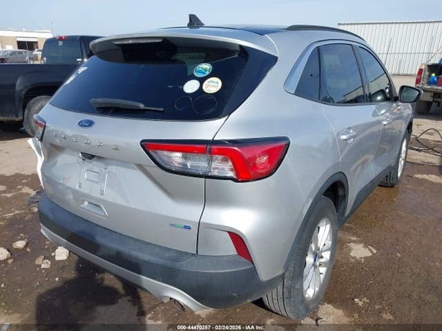 2020 FORD ESCAPE SE 4