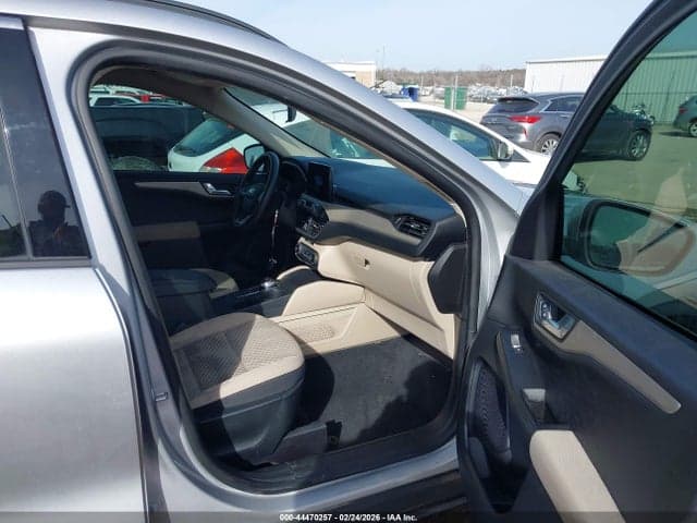 2020 FORD ESCAPE SE 5