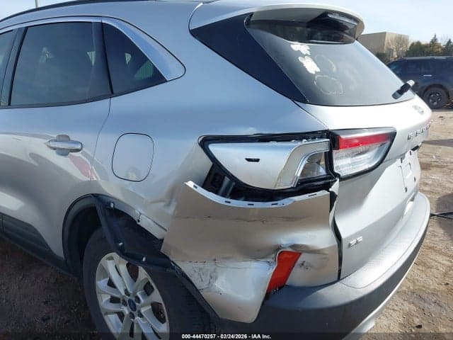 2020 FORD ESCAPE SE 6
